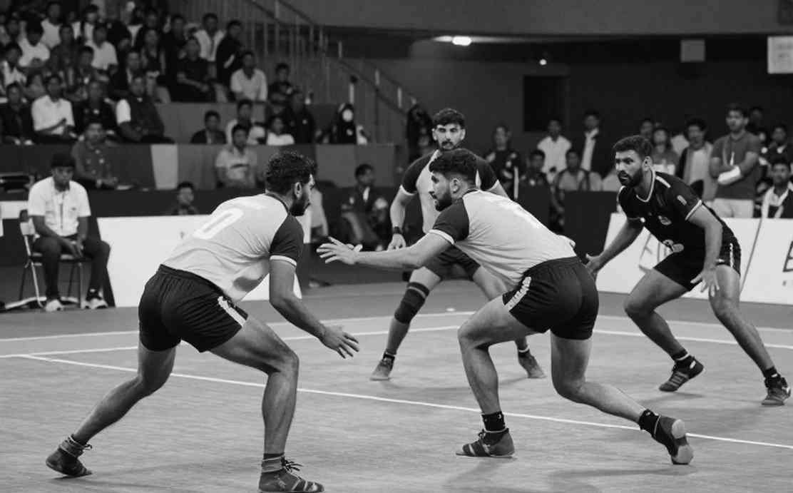 ১৭ থেকে ১২: আহমেদাবাদে ভারতের 'সর্বশক্তিমান দল' আসলে একটা বিশ্রাম-স্কোয়াডের চাপ পরীক্ষা