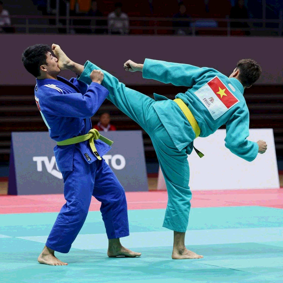 শূন্য কলামের রিপোর্ট: বাংলাদেশের কমব্যাট স্পোর্টসে রিং আসলে কার?